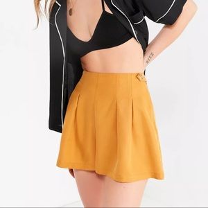 Urban Outfitters Utopia Pleated Short Orange Size 6
